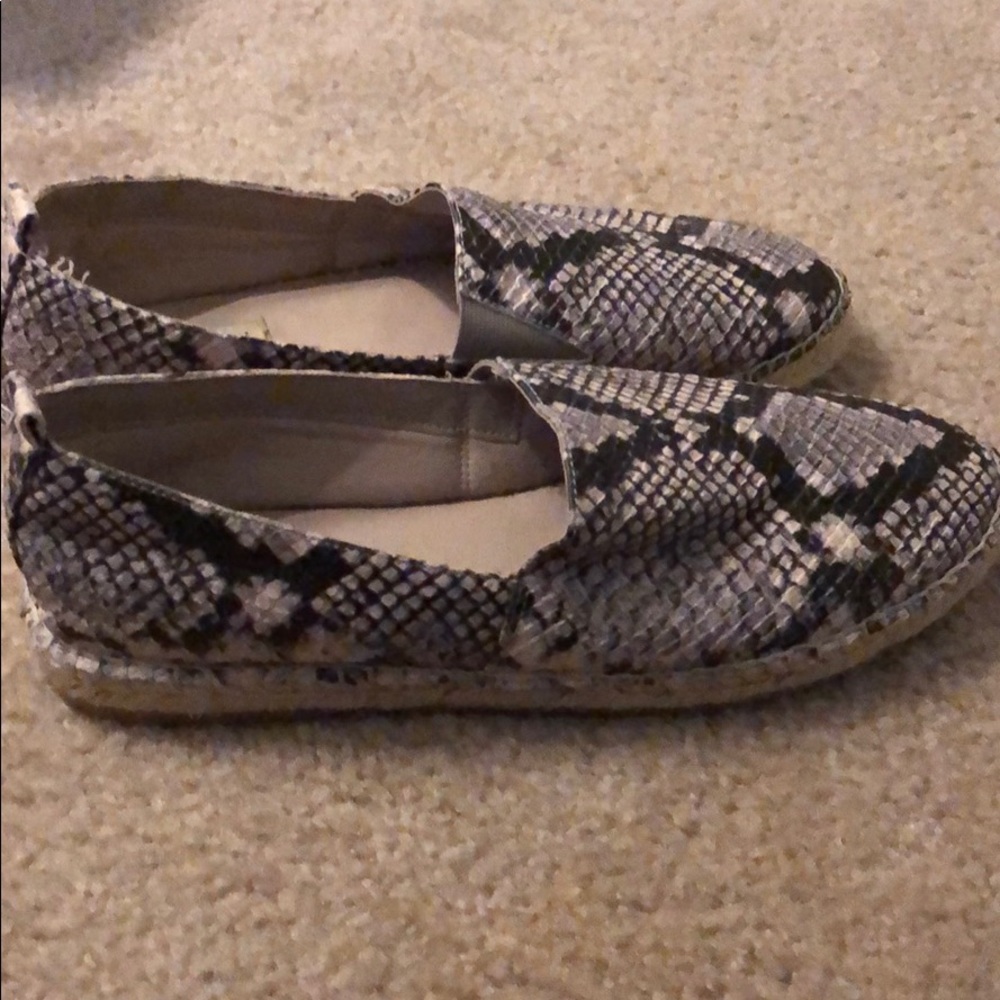 Snake printed espadrilles
